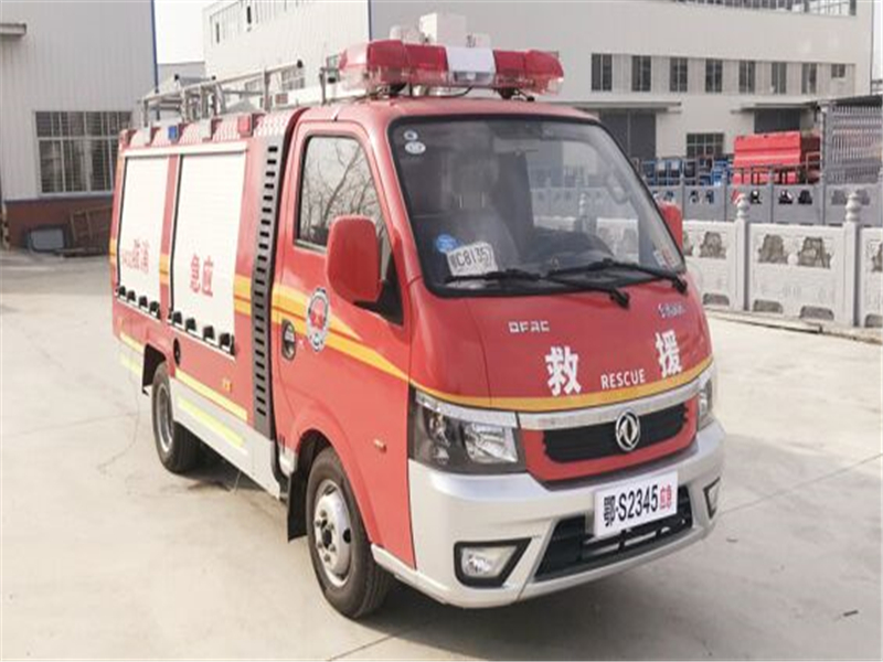 國六東風細水霧消防車